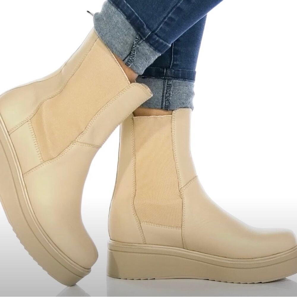 STEVE MADDEN Clarisa Leather Chunky Chelsea Boot Tan 8